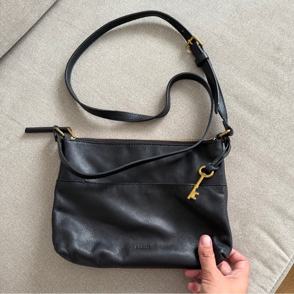 Fossil Black Crossbody Bag Small with Key Charm - Picture 1 of 7